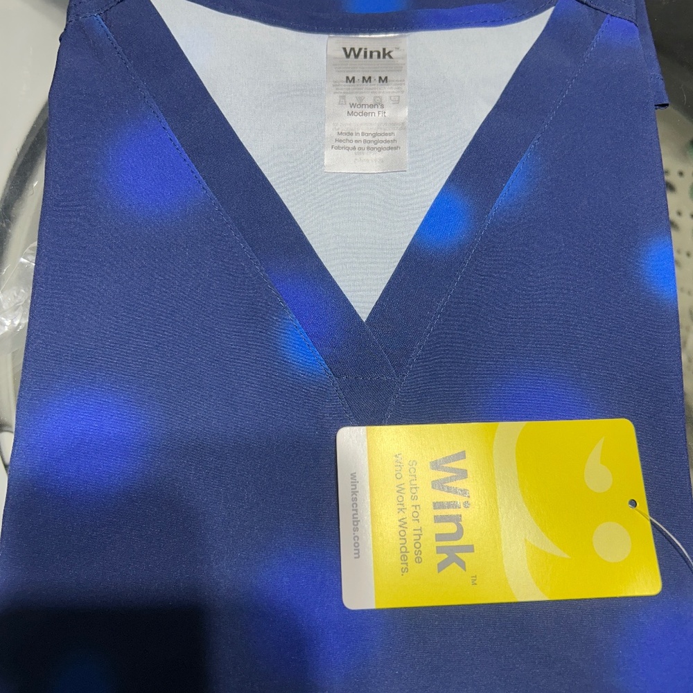 Wink 3-Pocket Graffiti Blots V-Neck Print Top NWT Wink